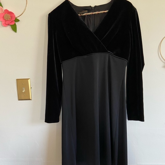 Little Black Dress - Picture 5 of 5